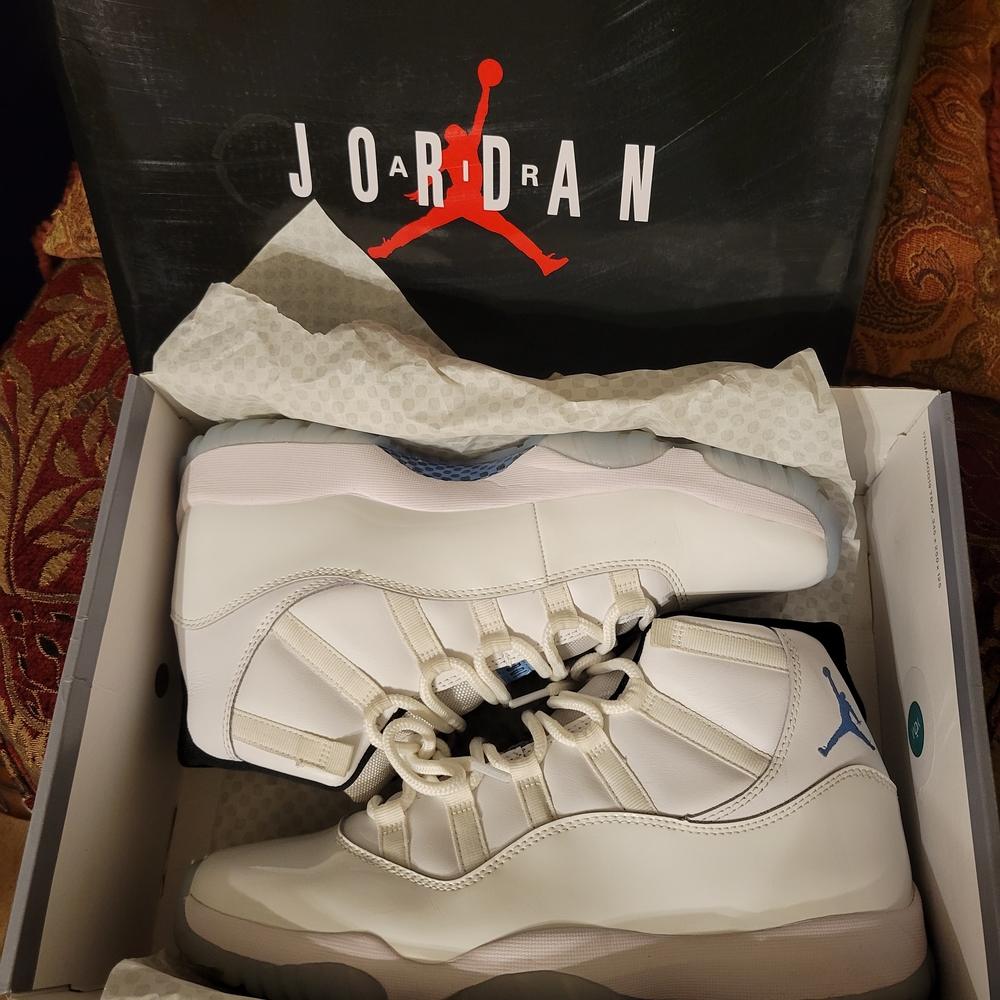 Air Jordan 11 Retro Sneakers